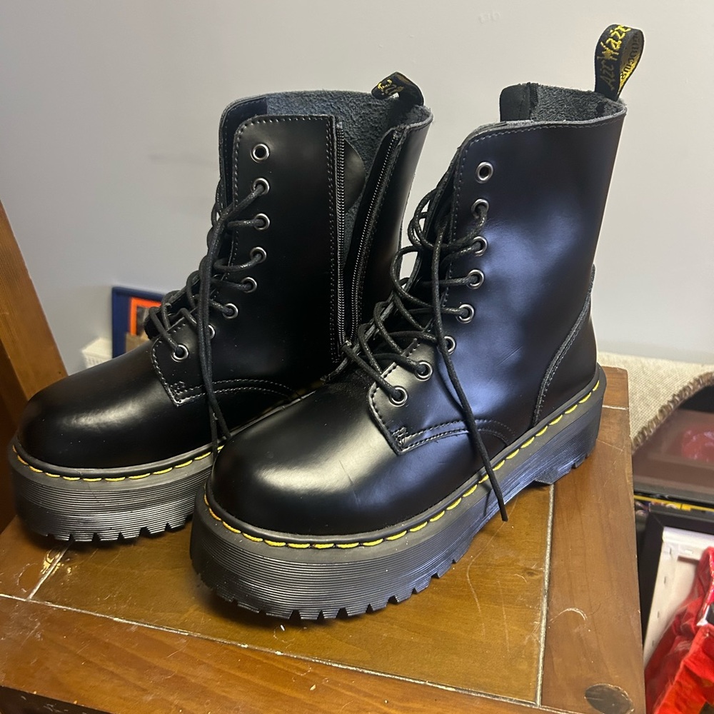 Black Doc Martens Jadon Boot Smooth
Leather Platforms